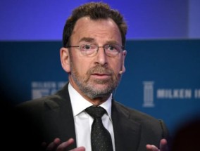 Edgar Bronfman Jr.出价43亿美元收购派拉蒙全球，与Skydance交易竞争